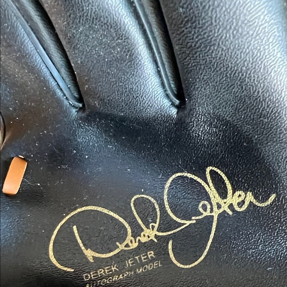 Rawlings Black and Brown Baseball Glove - Picture 9 of 15